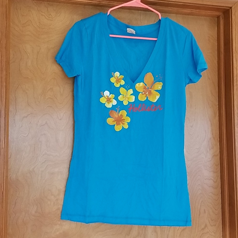 Hollister Deep V-Neck T-shirt